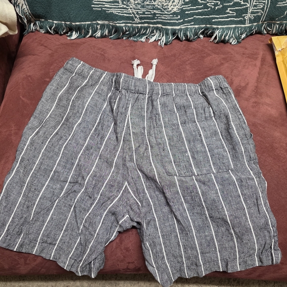 Casual Striped Athletic Shorts - Black - Picture 2 of 4